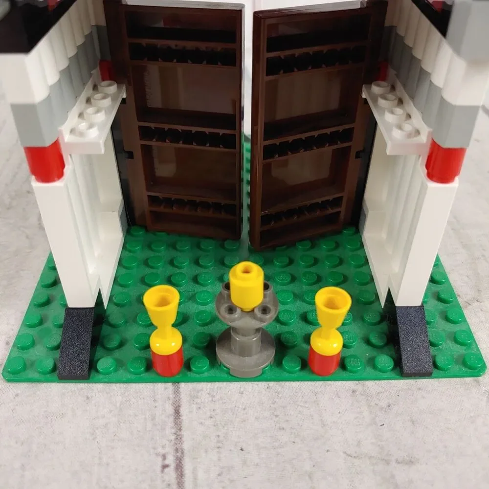 Vintage LEGO Set 6083 Samurai Stronghold - 98% NEAR COMPLETE w/ Manual - No Box
